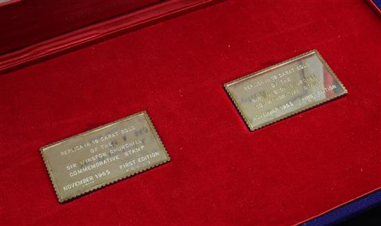 Two cased 18ct gold Sir Winston Churchill commemorative stamp replicas by Metal Import Ltd, gross 40 grams.